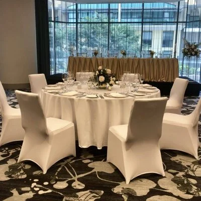 WhitelycrachaircoversWhite Tableclothround
